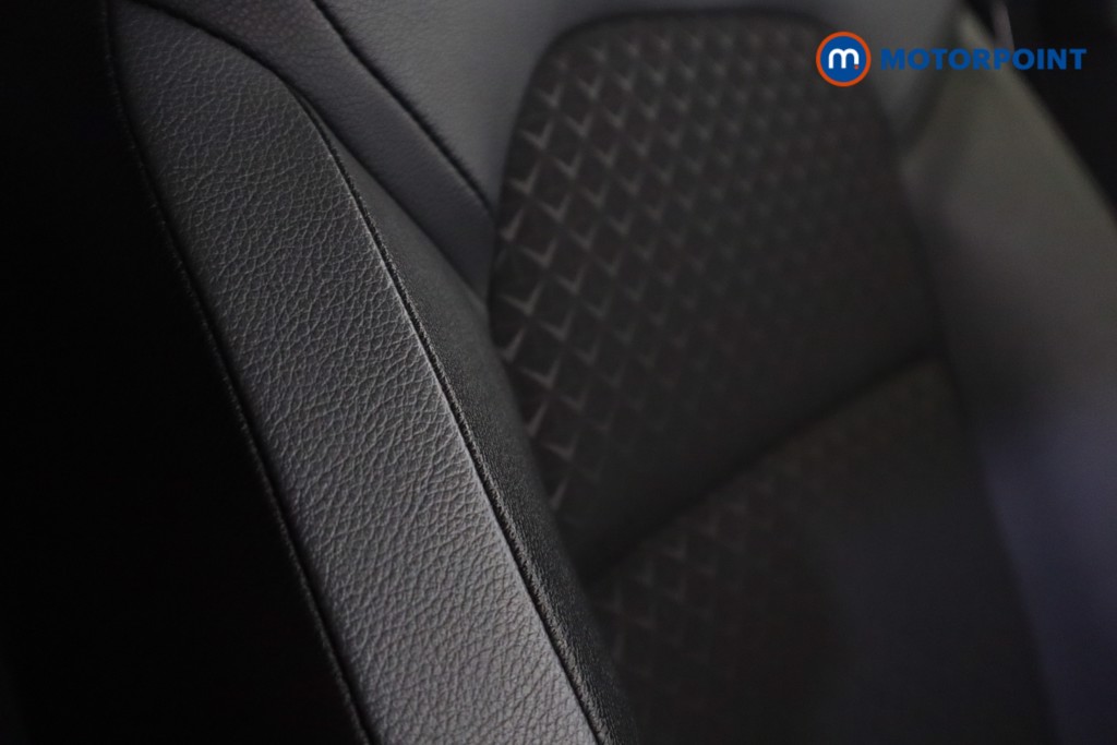 Nissan Juke N-Connecta Automatic Petrol SUV - Stock Number (1564956) - 21st supplementary image