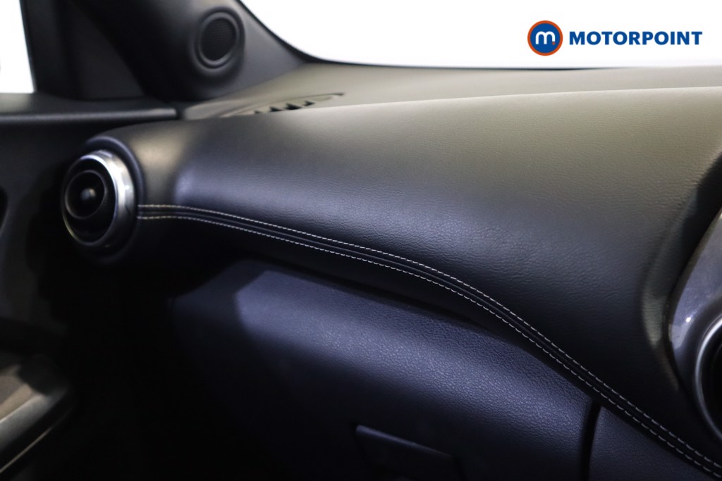 Nissan Juke N-Connecta Automatic Petrol SUV - Stock Number (1564956) - 22nd supplementary image