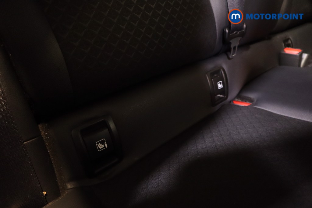 Nissan Juke N-Connecta Automatic Petrol SUV - Stock Number (1564956) - 24th supplementary image