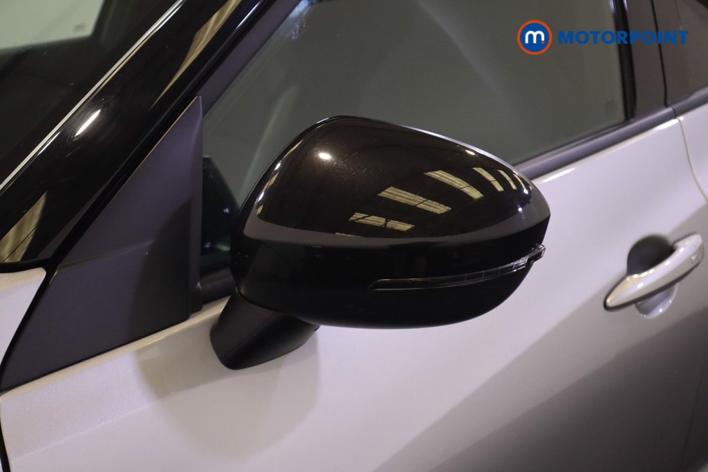 Nissan Juke N-Connecta Automatic Petrol SUV - Stock Number (1564956) - 35th supplementary image