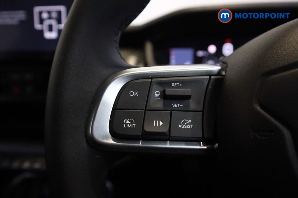 Jeep Avenger Altitude Manual Petrol SUV - Stock Number (1565143) - 9th supplementary image