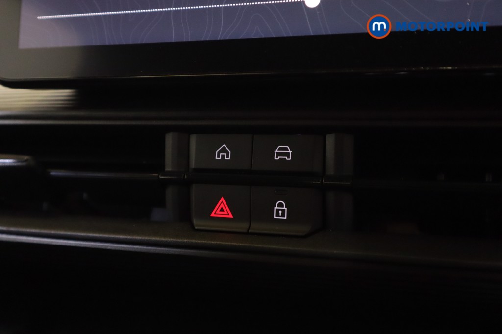 Jeep Avenger Altitude Manual Petrol SUV - Stock Number (1565143) - 16th supplementary image