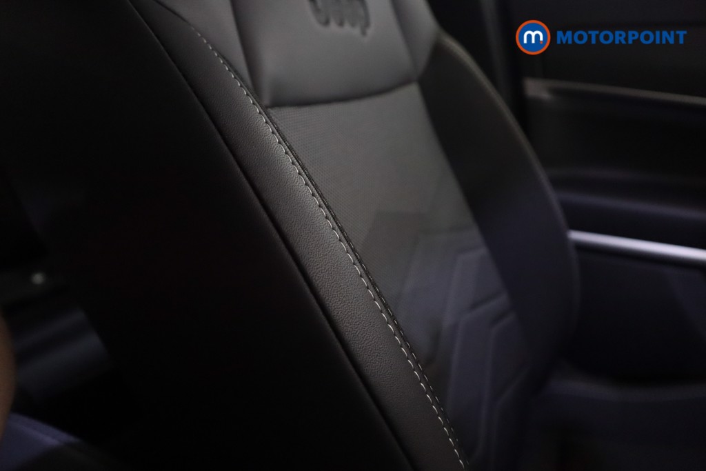 Jeep Avenger Altitude Manual Petrol SUV - Stock Number (1565143) - 22nd supplementary image