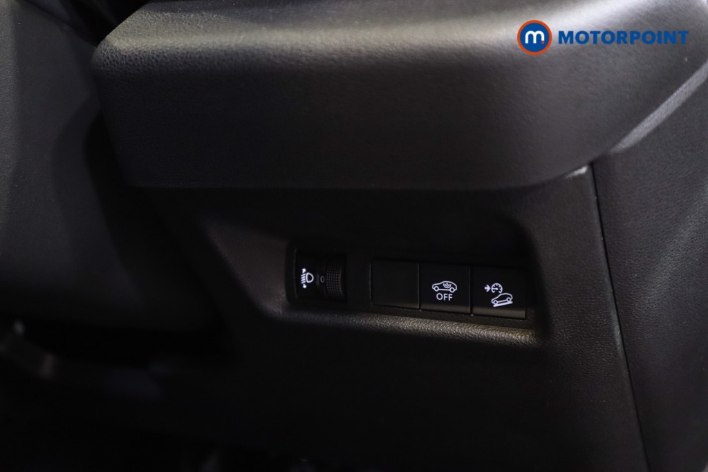 Jeep Avenger Altitude Manual Petrol SUV - Stock Number (1565168) - 4th supplementary image