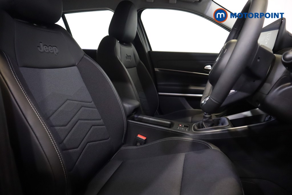 Jeep Avenger Altitude Manual Petrol SUV - Stock Number (1565168) - 5th supplementary image
