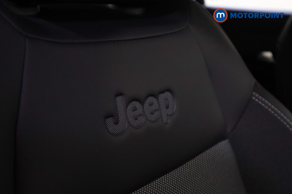 Jeep Avenger Altitude Manual Petrol SUV - Stock Number (1565168) - 7th supplementary image
