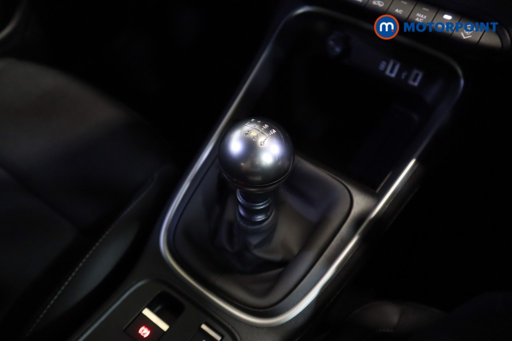 Jeep Avenger Altitude Manual Petrol SUV - Stock Number (1565168) - 19th supplementary image