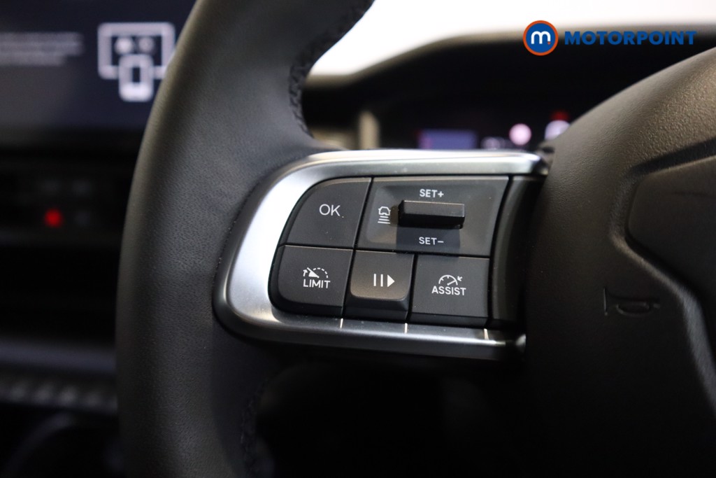 Jeep Avenger Altitude Manual Petrol SUV - Stock Number (1565181) - 9th supplementary image