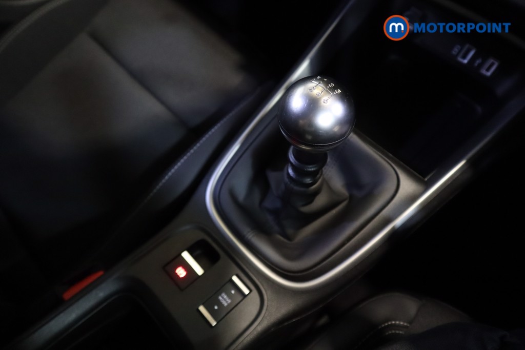 Jeep Avenger Altitude Manual Petrol SUV - Stock Number (1565181) - 21st supplementary image