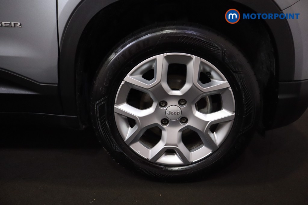 Jeep Avenger Altitude Manual Petrol SUV - Stock Number (1565181) - 34th supplementary image