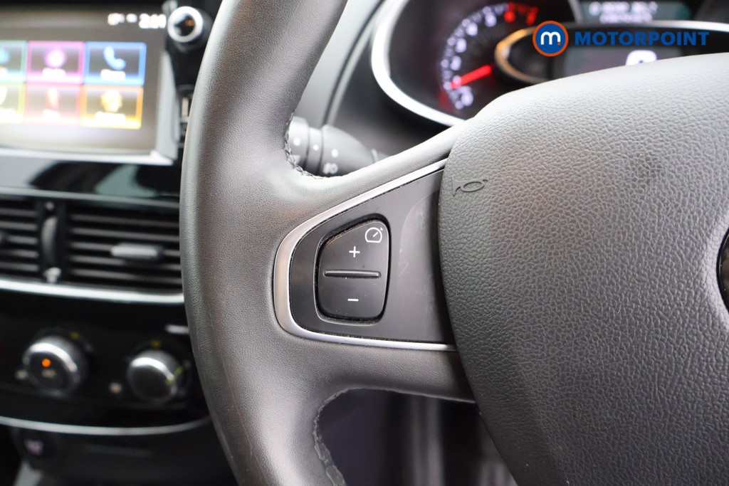 Renault Clio Iconic Manual Petrol Hatchback - Stock Number (1565710) - 2nd supplementary image