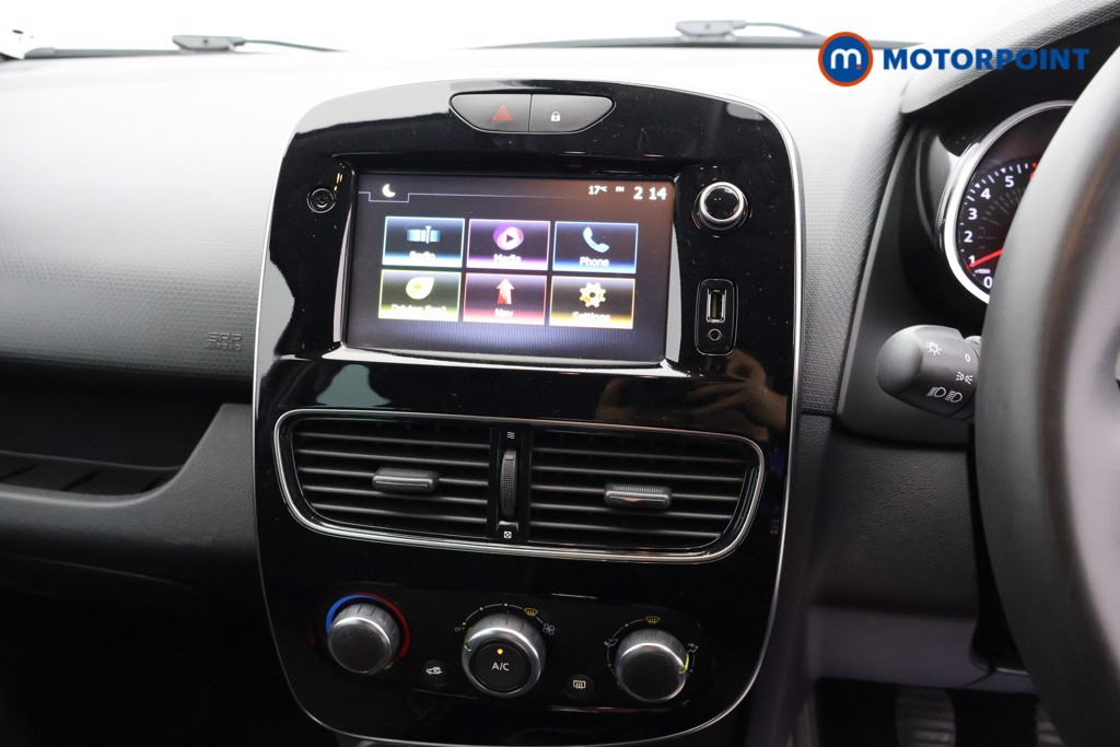 Renault Clio Iconic Manual Petrol Hatchback - Stock Number (1565710) - 5th supplementary image