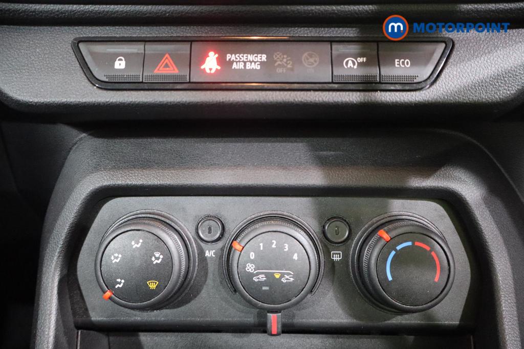Dacia Jogger Essential Manual Petrol People Carrier - Stock Number (1566932) - 4th supplementary image