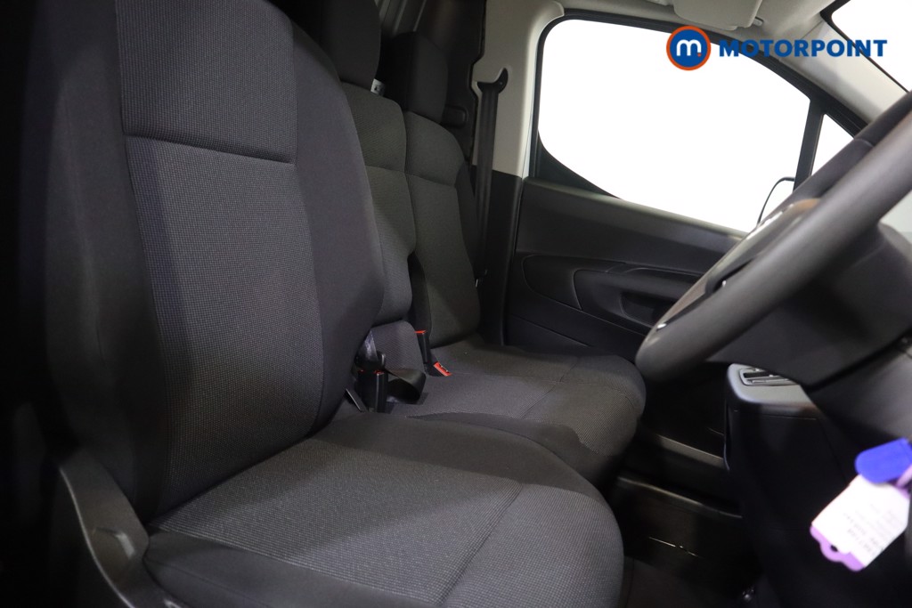 Vauxhall Combo Cargo Prime Automatic Electric Panel Van - Stock Number (1567166) - 5th supplementary image