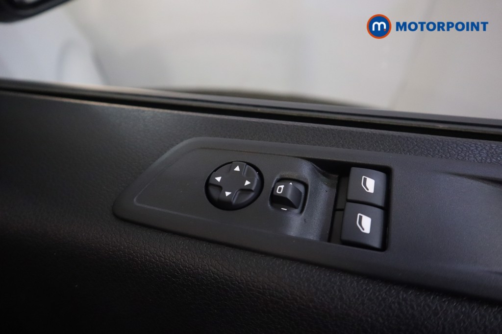 Vauxhall Vivaro Prime Manual Diesel Crew Bus - Stock Number (1567285) - 3rd supplementary image