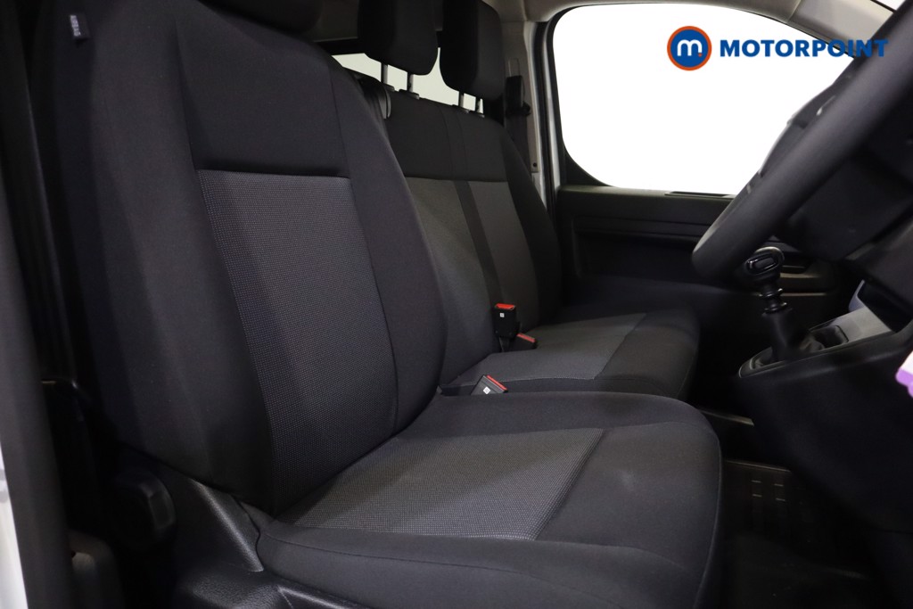Vauxhall Vivaro Prime Manual Diesel Crew Bus - Stock Number (1567285) - 6th supplementary image