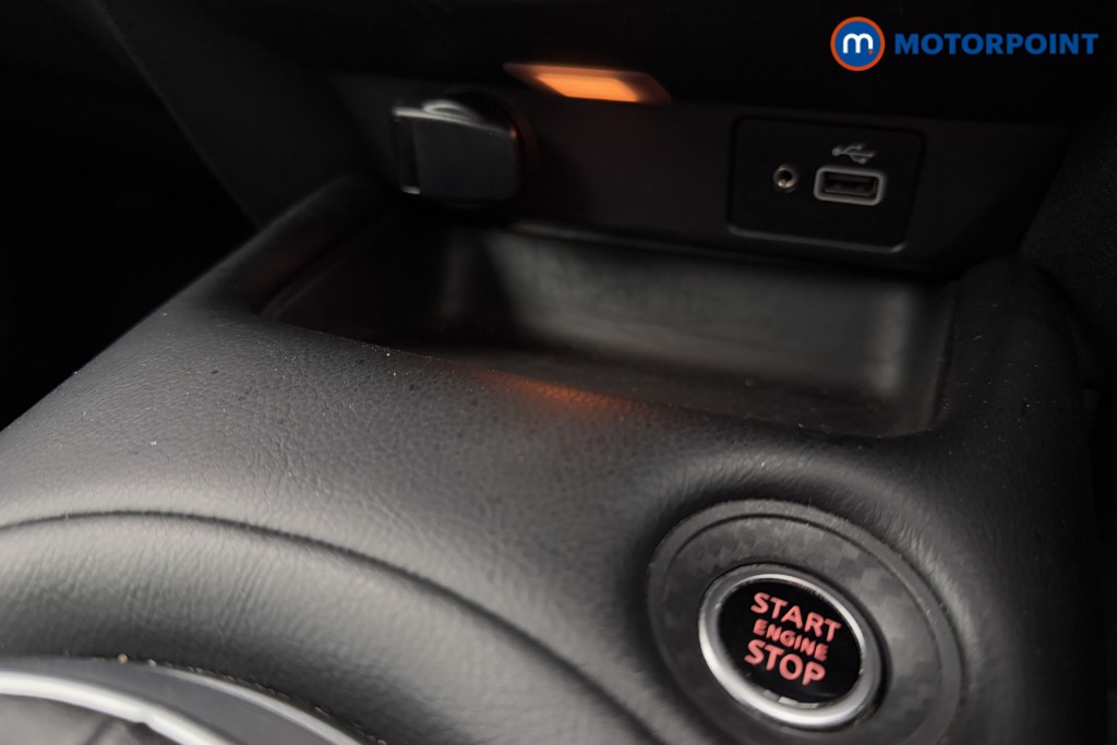 Nissan Juke N-Connecta Manual Petrol SUV - Stock Number (1568039) - 13th supplementary image