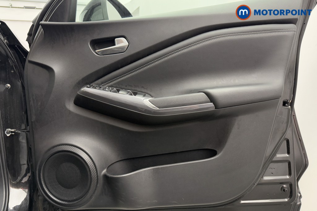 Nissan Juke N-Connecta Manual Petrol SUV - Stock Number (1568039) - 19th supplementary image