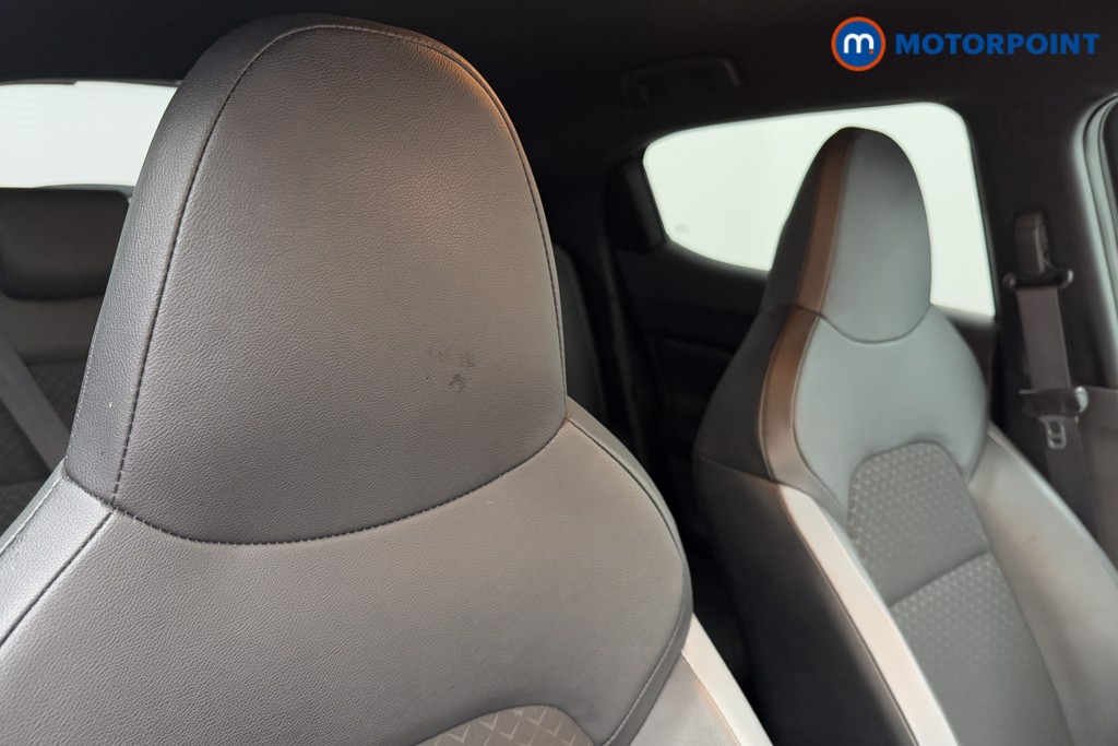 Nissan Juke N-Connecta Manual Petrol SUV - Stock Number (1568039) - 22nd supplementary image