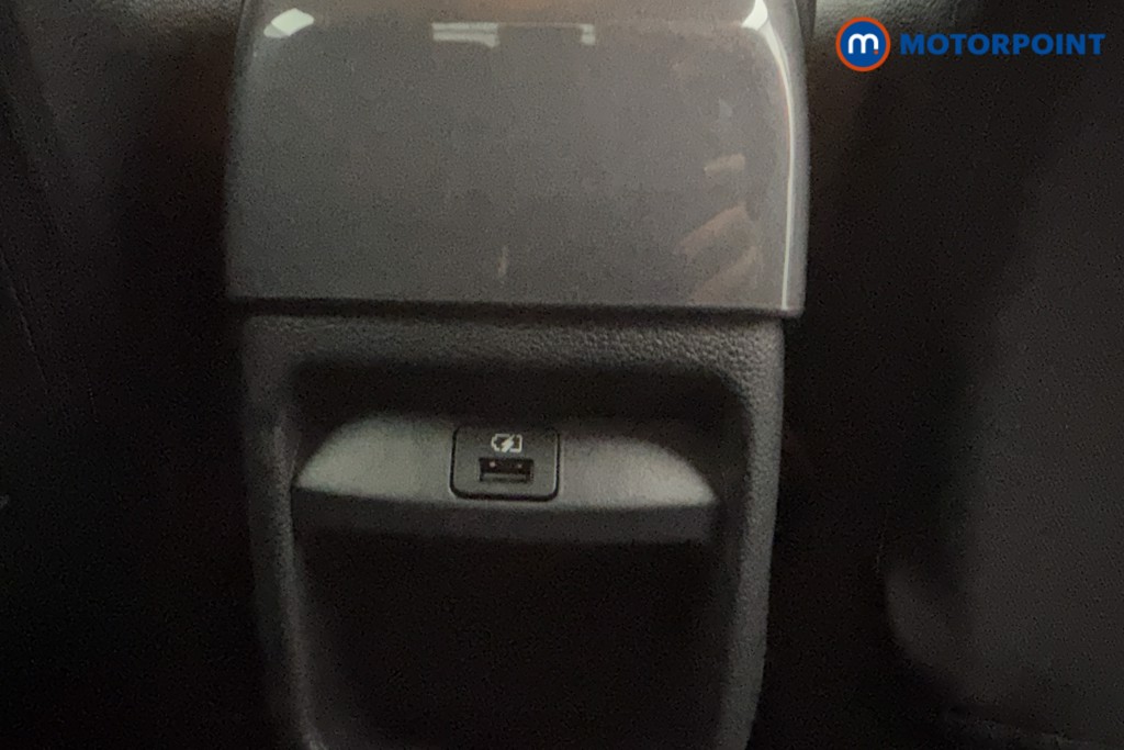 Nissan Juke N-Connecta Manual Petrol SUV - Stock Number (1568039) - 24th supplementary image