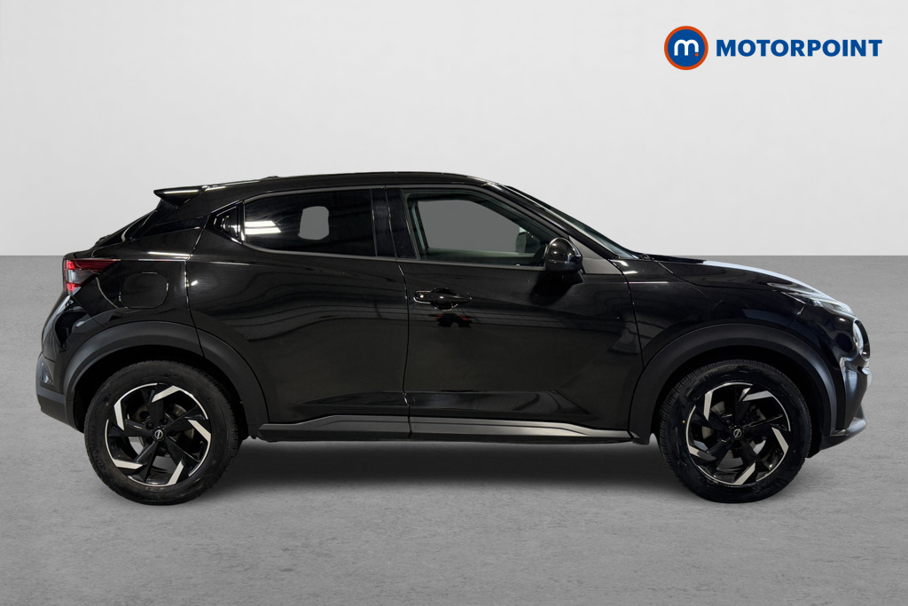 Nissan Juke N-Connecta Manual Petrol SUV - Stock Number (1568039) - Drivers side