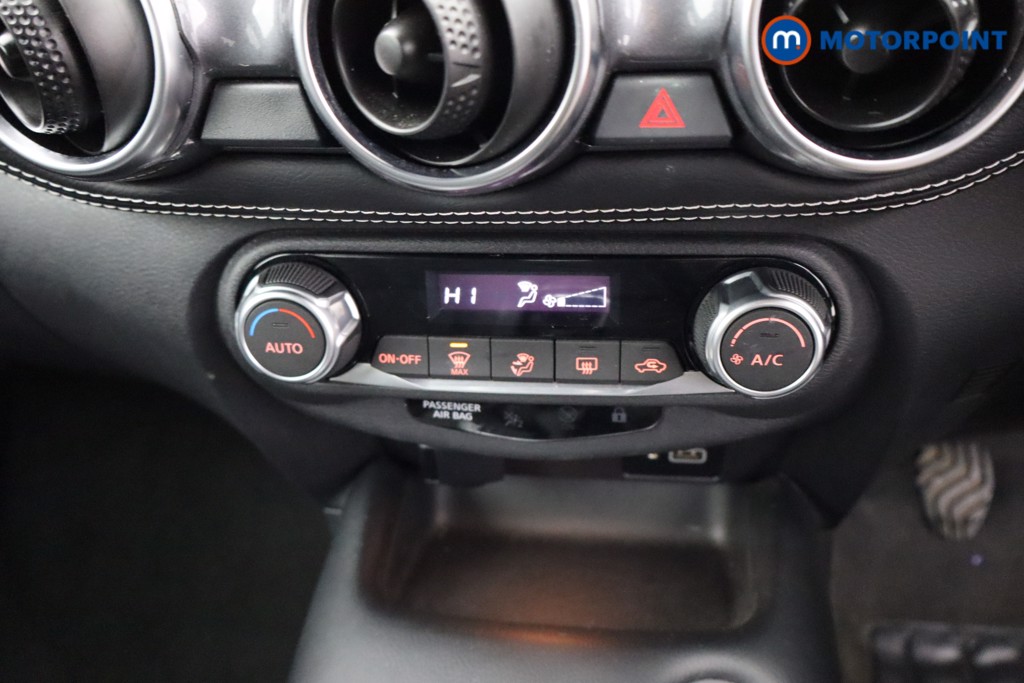 Nissan Juke N-Connecta Manual Petrol SUV - Stock Number (1568040) - 11th supplementary image