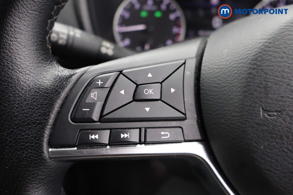 Nissan Juke N-Connecta Manual Petrol SUV - Stock Number (1568040) - 13th supplementary image