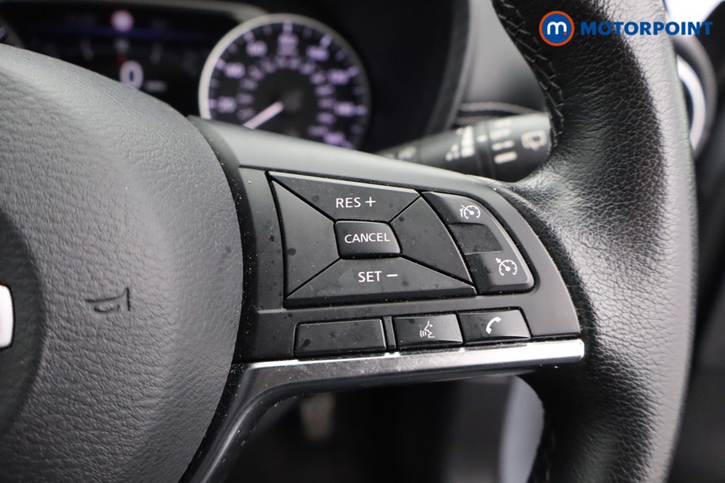 Nissan Juke N-Connecta Manual Petrol SUV - Stock Number (1568040) - 14th supplementary image