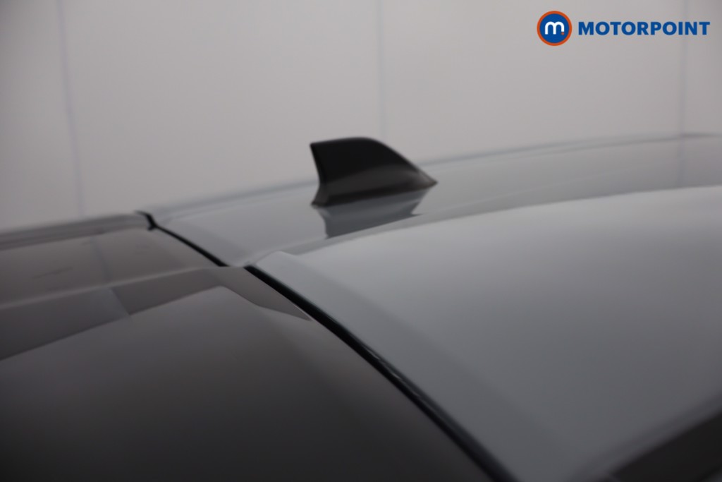 Nissan Juke N-Connecta Manual Petrol SUV - Stock Number (1568040) - 19th supplementary image
