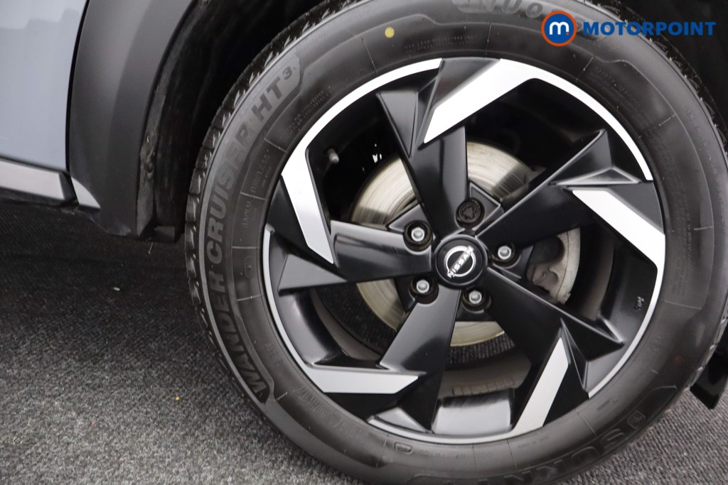 Nissan Juke N-Connecta Manual Petrol SUV - Stock Number (1568040) - 32nd supplementary image