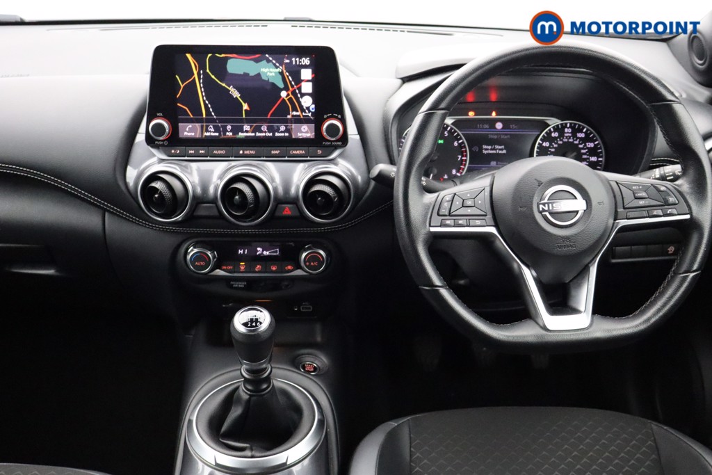Nissan Juke N-Connecta Manual Petrol SUV - Stock Number (1568040) - 1st supplementary image