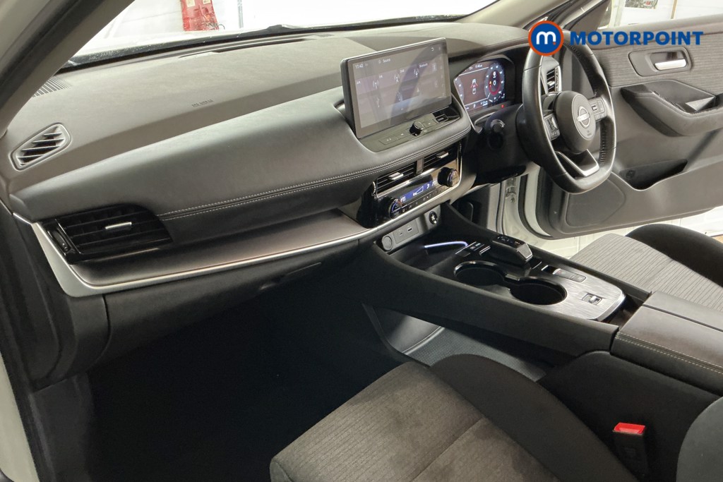 Nissan X-Trail N-Connecta Automatic Petrol-Electric Hybrid SUV - Stock Number (1568768) - 8th supplementary image