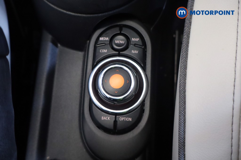 Mini Convertible Cooper S Exclusive Automatic Petrol Convertible - Stock Number (1569066) - 13th supplementary image