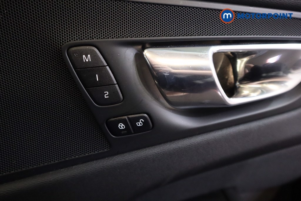 Volvo Xc60 R Design Pro Automatic Diesel SUV - Stock Number (1570041) - 3rd supplementary image