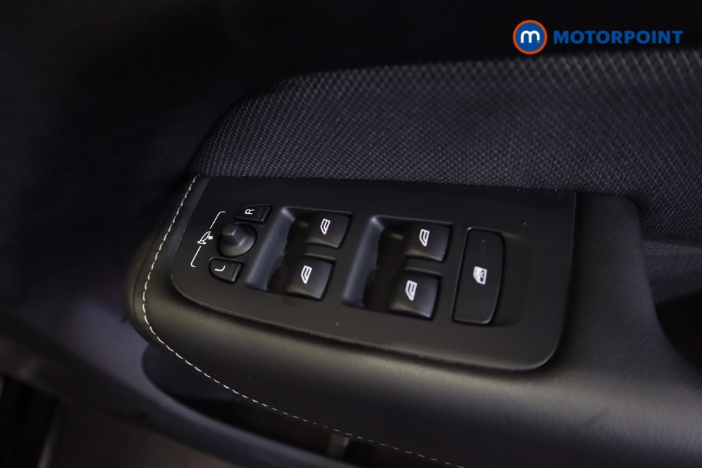 Volvo Xc60 R Design Pro Automatic Diesel SUV - Stock Number (1570041) - 4th supplementary image