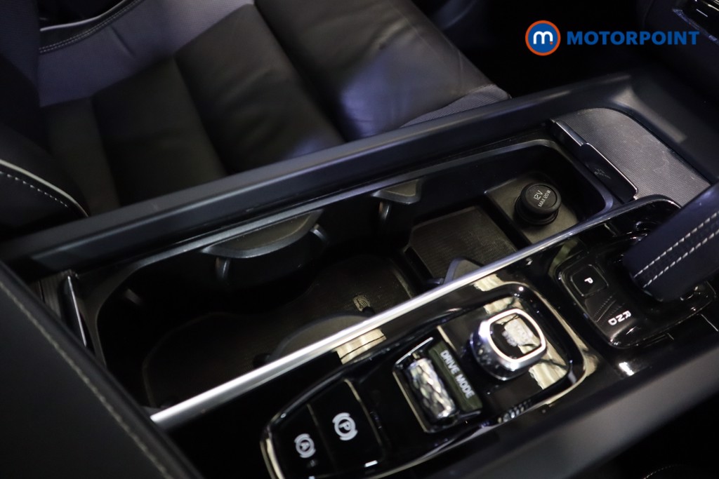 Volvo Xc60 R Design Pro Automatic Diesel SUV - Stock Number (1570041) - 20th supplementary image