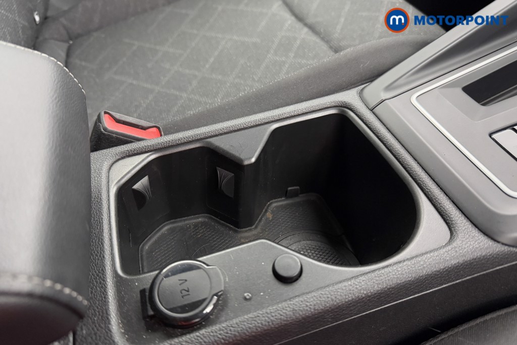 Volkswagen Golf Life Automatic Diesel Hatchback - Stock Number (1570133) - 15th supplementary image