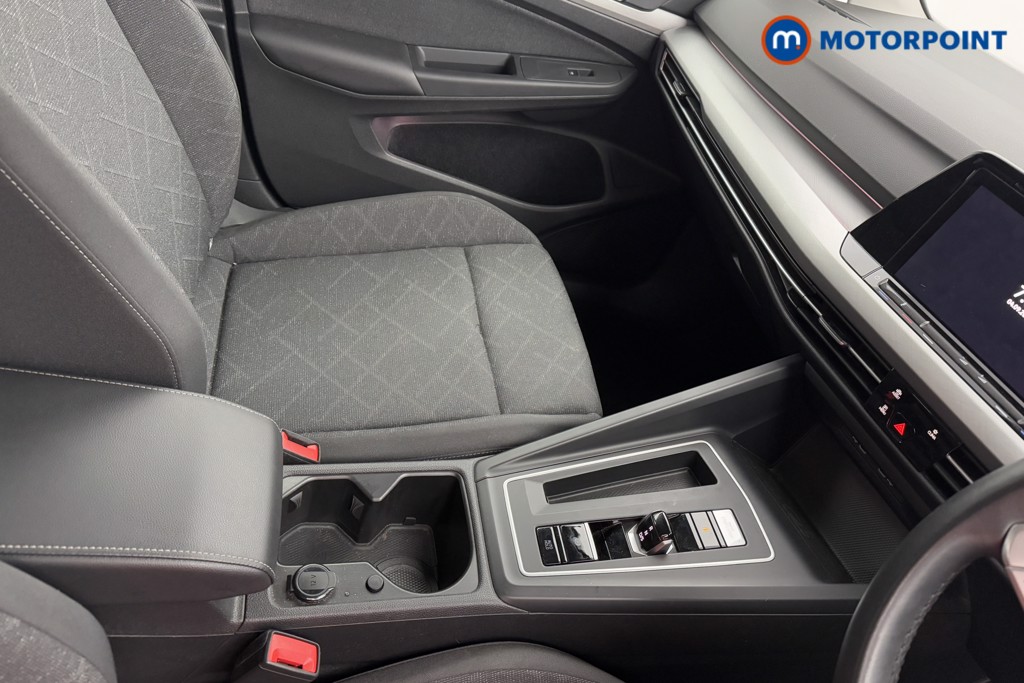 Volkswagen Golf Life Automatic Diesel Hatchback - Stock Number (1570133) - 17th supplementary image