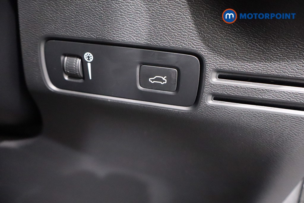 Volvo Xc40 Twin Automatic Electric SUV - Stock Number (1570217) - 19th supplementary image