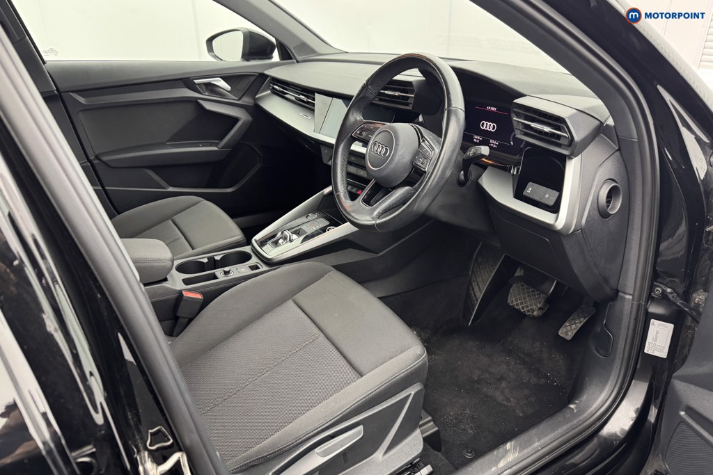 Audi A3 Technik Automatic Petrol Hatchback - Stock Number (1570587) - 5th supplementary image