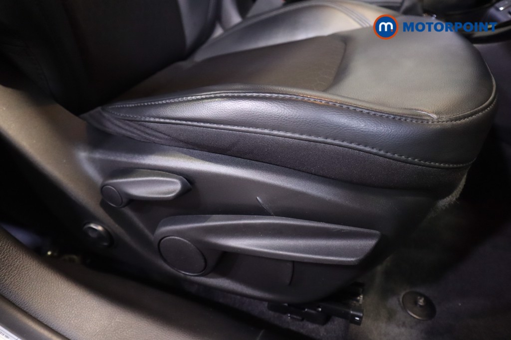 Jeep Compass Night Eagle Manual Petrol SUV - Stock Number (1571030) - 6th supplementary image