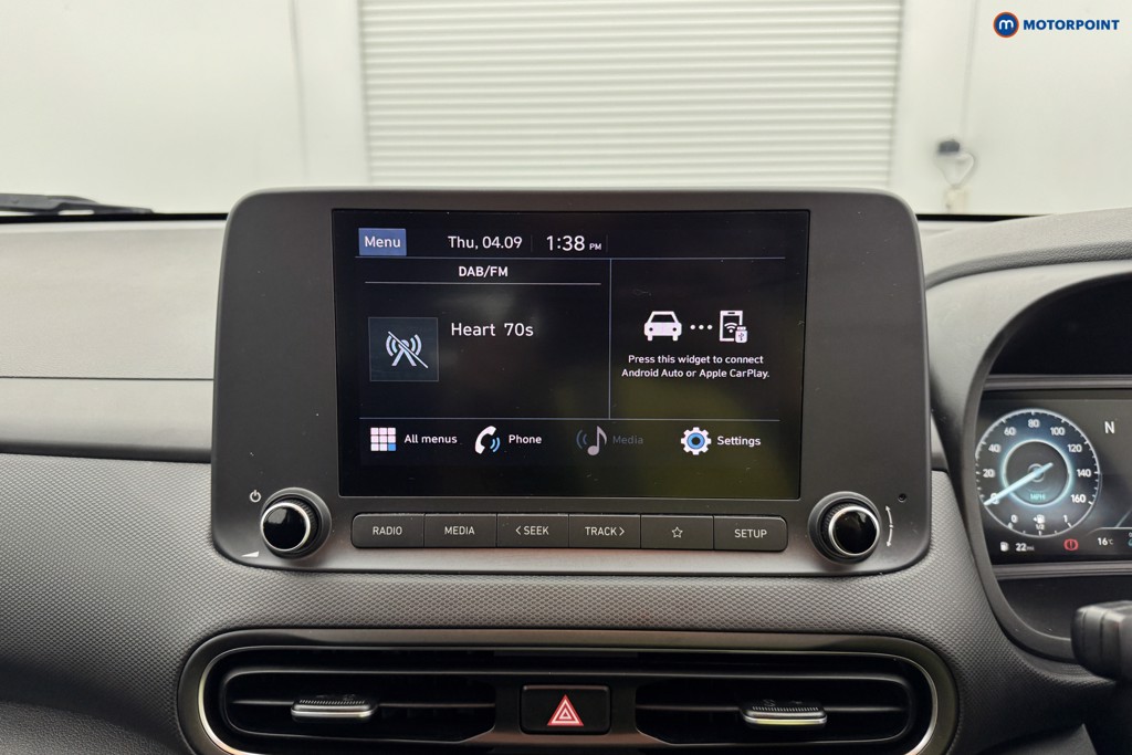 Hyundai Kona Se Connect Manual Petrol-Electric Hybrid SUV - Stock Number (1571499) - 2nd supplementary image