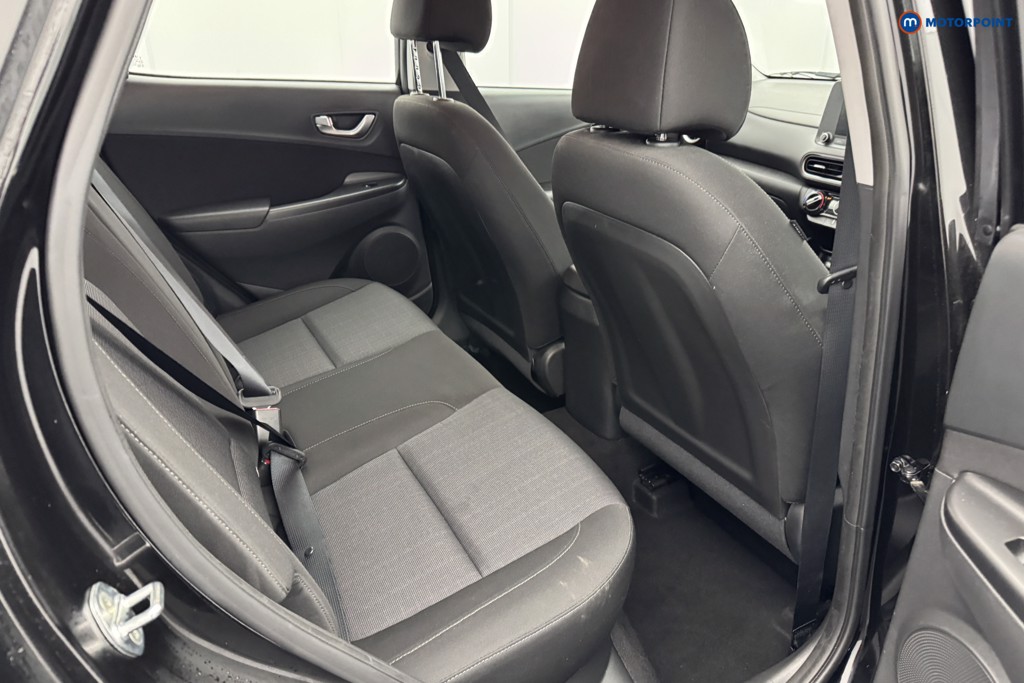 Hyundai Kona Se Connect Manual Petrol-Electric Hybrid SUV - Stock Number (1571499) - 7th supplementary image