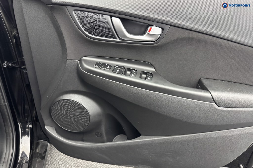 Hyundai Kona Se Connect Manual Petrol-Electric Hybrid SUV - Stock Number (1571499) - 16th supplementary image