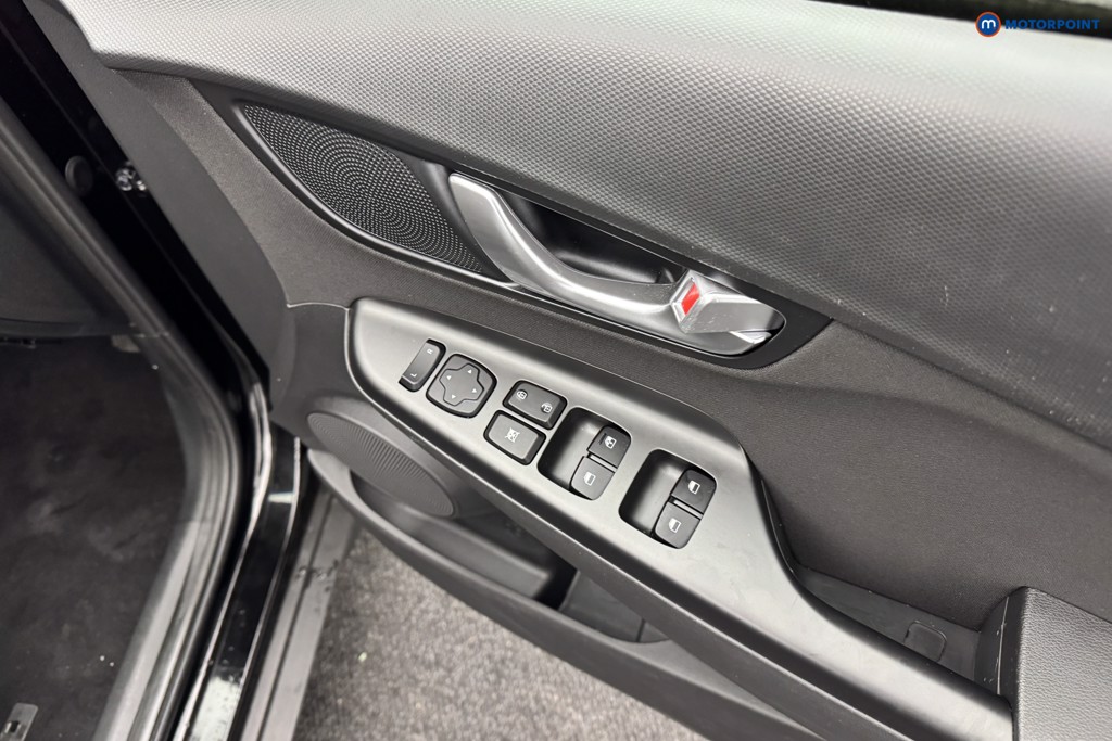 Hyundai Kona Se Connect Manual Petrol-Electric Hybrid SUV - Stock Number (1571499) - 17th supplementary image