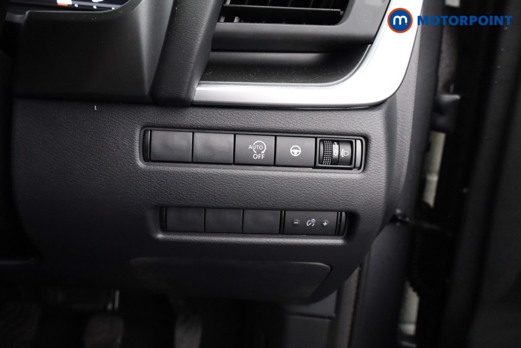 Nissan Qashqai N-Connecta Manual Petrol SUV - Stock Number (1571752) - 15th supplementary image