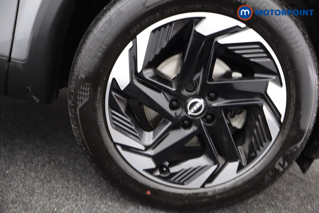 Nissan Qashqai N-Connecta Manual Petrol SUV - Stock Number (1571752) - 33rd supplementary image
