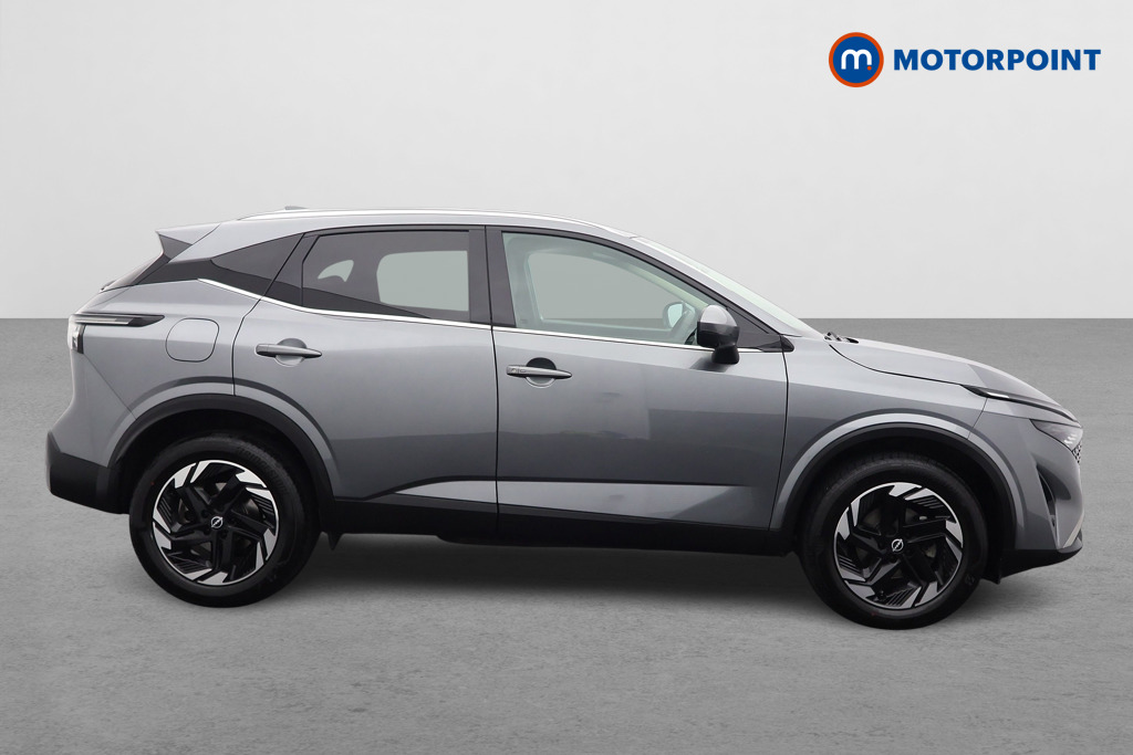 Nissan Qashqai N-Connecta Manual Petrol SUV - Stock Number (1571752) - Drivers side