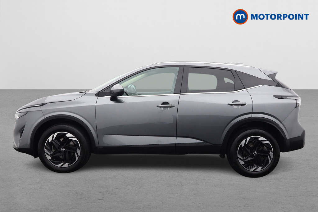 Nissan Qashqai N-Connecta Manual Petrol SUV - Stock Number (1571752) - Passenger side
