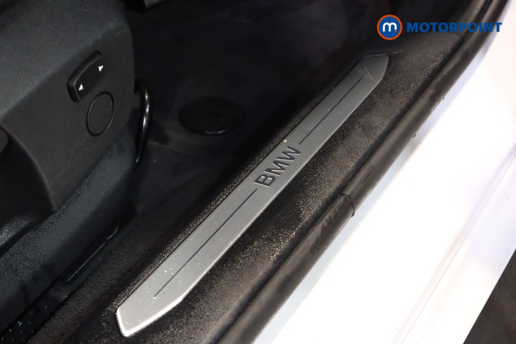 BMW 1 Series Sport Manual Petrol Hatchback - Stock Number (1571822) - 5th supplementary image
